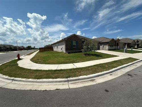 332 Harvest Creek Dr, Kyle, TX, 78640-3062 | Card Image