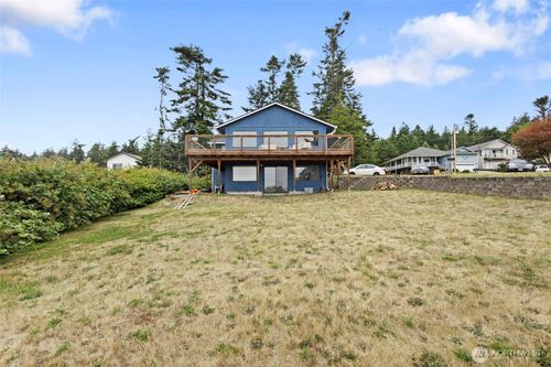 1021 Halsey Dr, Coupeville, WA, 98239-9720 | Card Image