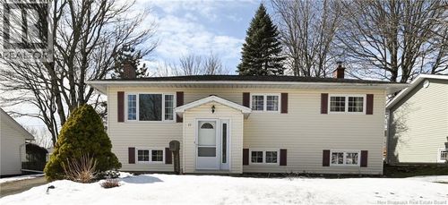 17 Lindsay St, Riverview, NB, E1B2Z9 | Card Image