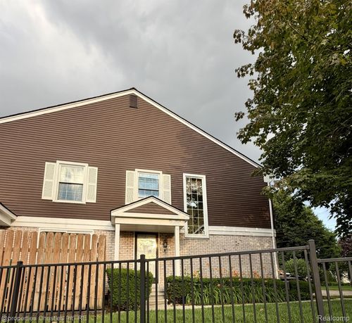 23519 Stonehenge Blvd, Novi, MI, 48375-3774 | Card Image