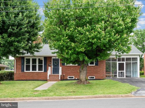 117 Washington Ave, FRONT ROYAL, VA, 22630-3961 | Card Image