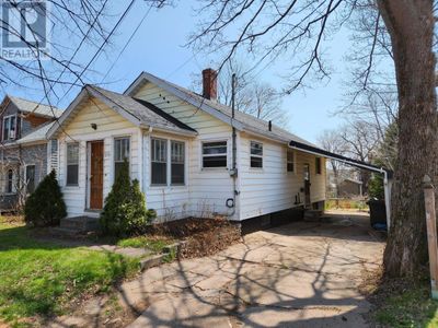 276 Fitzroy St, House other with 2 bedrooms, 1 bathrooms and null parking in Charlottetown PE | Image 2