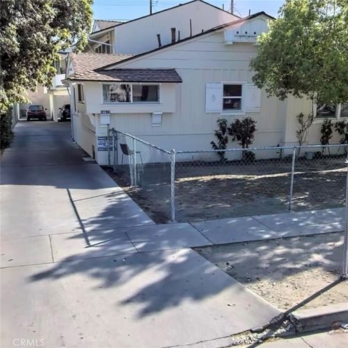 14642 Gilmore St, Van Nuys, CA, 91411-1624 | Card Image