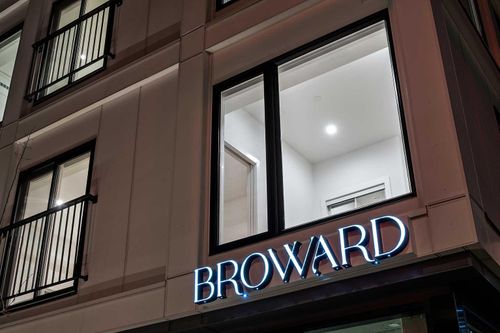 209-310 15 Ave Sw, Calgary, AB, T2R0P8 | Card Image