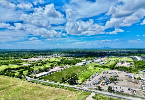 5015 Schurmier Rd, Houston, TX, 77048-5603 | Card Image