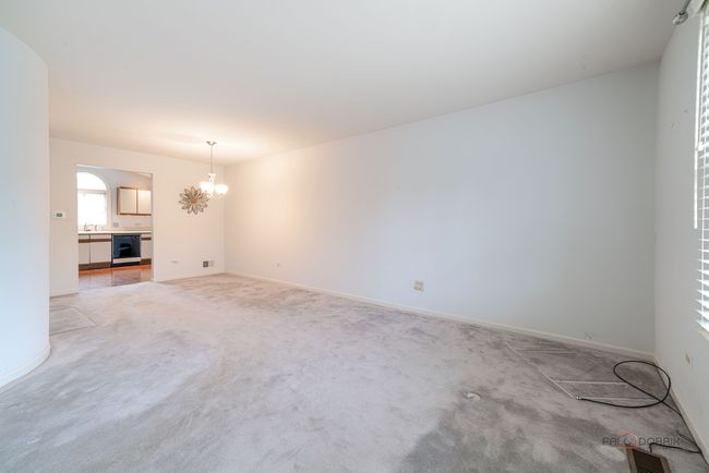 2021 Liberty Ln, House other with 3 bedrooms, 2 bathrooms and 2 parking in Gurnee IL | Image 5