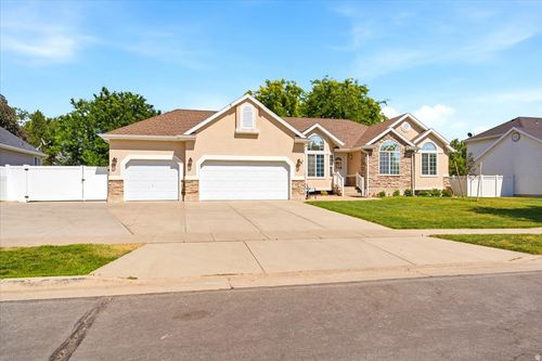 882 N 3625 W, Layton, UT, 84041-8718 | Card Image