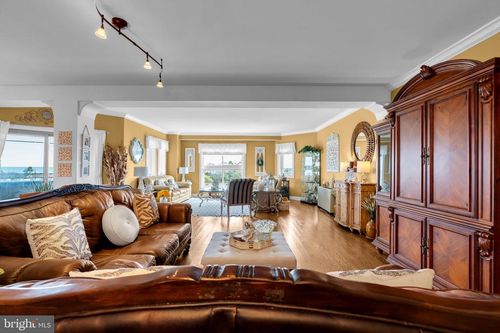 apt-3-300 Ocean Ave N, Long Branch, NJ, 07740-7566 | Card Image