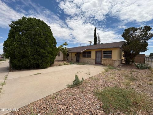 4900 Debeers Dr, El Paso, TX, 79924-3115 | Card Image