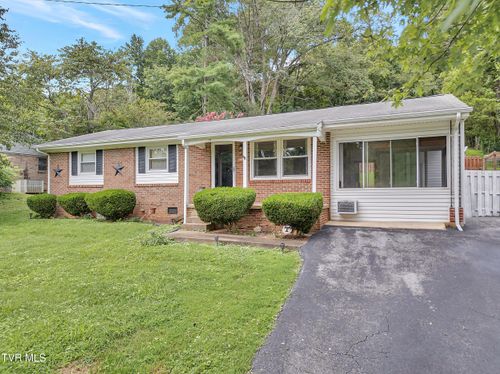 317 Hamilton Pl, Kingsport, TN, 37663-2311 | Card Image