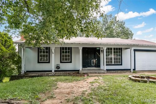 4028 San Fernando Ln, Saint Charles, MO, 63304-2829 | Card Image