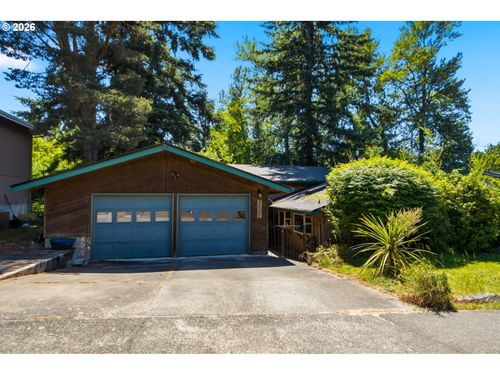 3820 Se El Camino Dr, Gresham, OR, 97080-1724 | Card Image