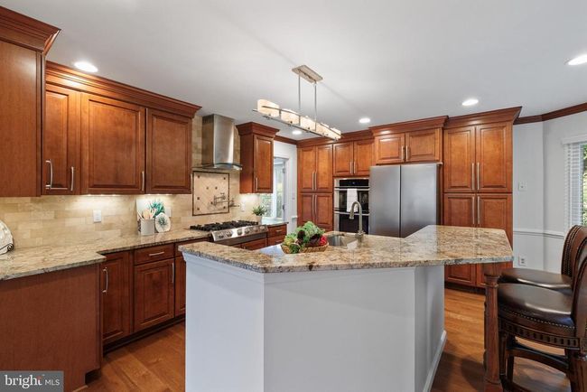 8924 Cross Chase Cir, House other with 4 bedrooms, 5 bathrooms and null parking in LORTON VA | Image 23