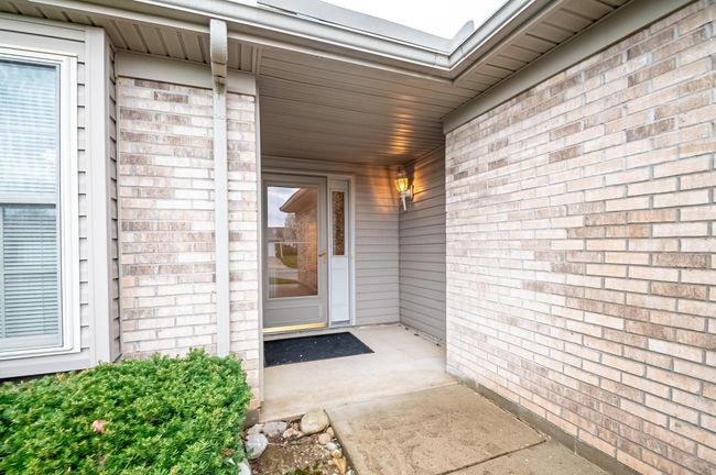 518 Jodee Dr, House other with 3 bedrooms, 2 bathrooms and null parking in Xenia OH | Image 5