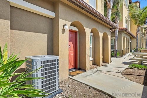 5427 Soho View Ter, San Diego, CA, 92105-2391 | Card Image