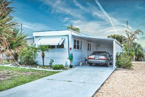 8400 Se Eagle Ave, Hobe Sound, FL, 33455-4572 | Card Image
