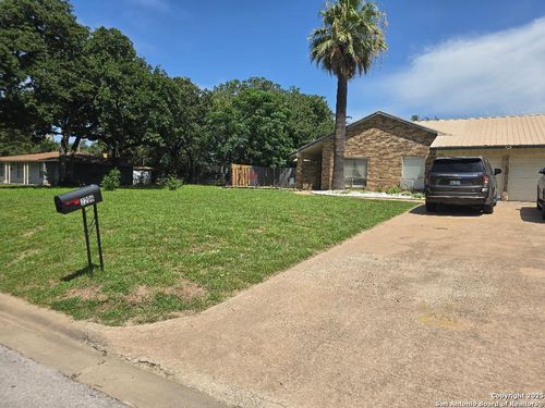 2206 Murray Ave, Rockdale, TX, 76567-2533 | Card Image