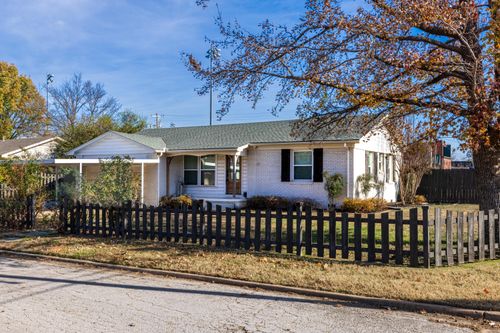 1402 N Dorothy Ave, Claremore, OK, 74017-3119 | Card Image