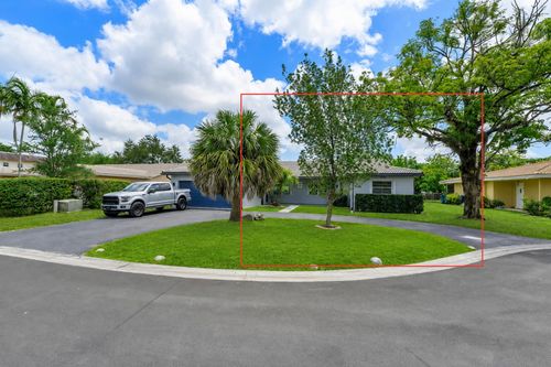 3843 Nw 81st Ter, Coral Springs, FL, 33065-2927 | Card Image