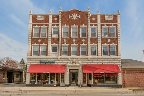 32-219 Main St, Lombard, IL, 60148-2643 | Card Image