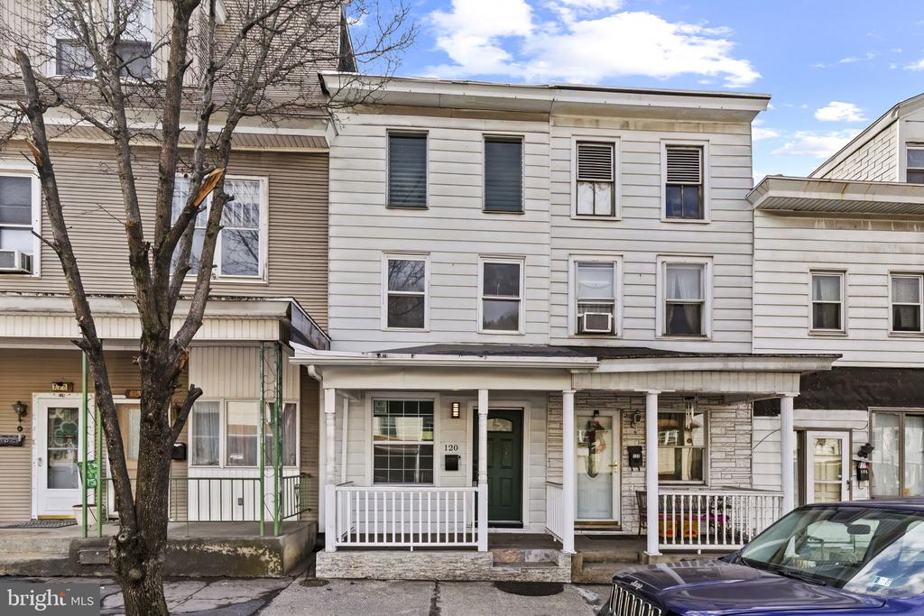 Residential in ASHLAND 2