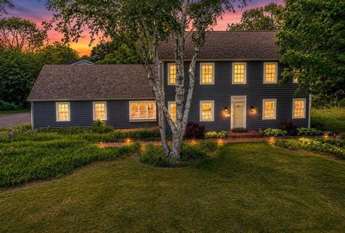 1895 Village Green Court, Elm Grove, WI, 53122 | Card Image