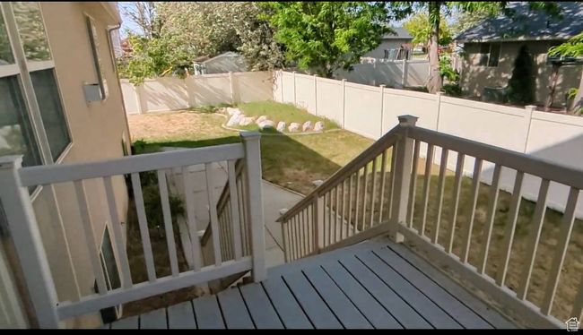 Deck with stairway | Image 83