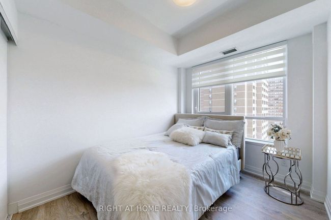 1012 - 286 Main St, Condo with 2 bedrooms, 2 bathrooms and null parking in Toronto ON | Image 15