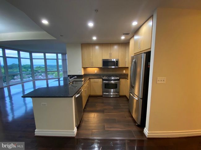 APT-1017 - 8220 Crestwood Heights Dr, Condo with 2 bedrooms, 2 bathrooms and null parking in MCLEAN VA | Image 29
