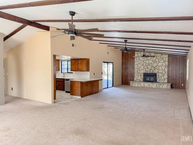 297 Pine St, House other with 3 bedrooms, 3 bathrooms and null parking in Shafter CA | Image 7