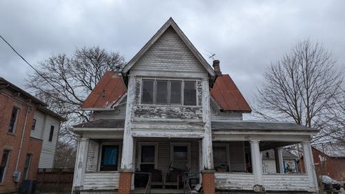 201 E High St, Ashley, OH, 43003-9673 | Card Image