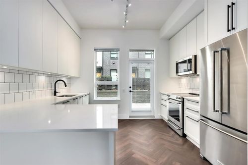 6-9733 University Cres, Burnaby, BC, V5A0E8 | Card Image