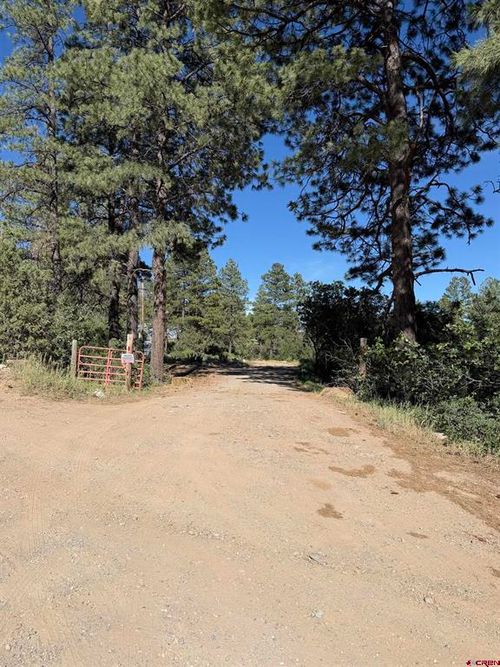950 Deer Trail Rd, Durango, CO, 81303-7607 | Card Image