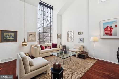 36 Saint James Ct, PHILADELPHIA, PA, 19106-3702 | Card Image