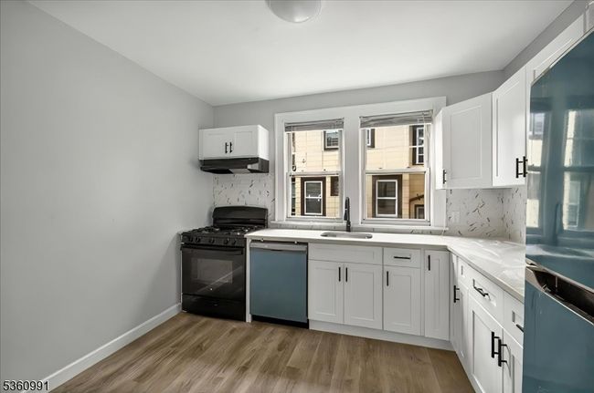 27 Berkeley Pl, Home with 7 bedrooms, 3 bathrooms and null parking in Bloomfield NJ | Image 33