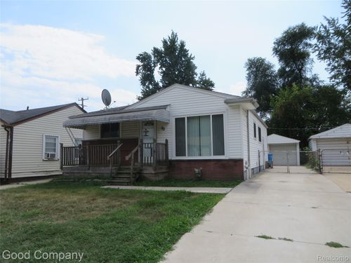 45 W Hudson Ave, Madison Heights, MI, 48071-3941 | Card Image
