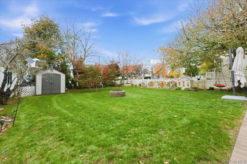 85 Spencer Avenue, Hempstead, NY, 11563 | Card Image