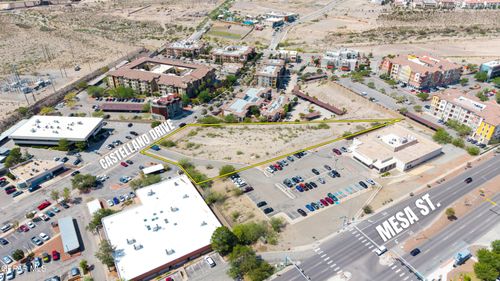 135 W Castellano Dr, El Paso, TX, 79912-6108 | Card Image