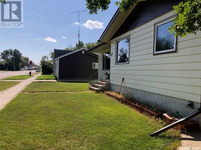 109 1 St Ave Nw, House other with 3 bedrooms, 2 bathrooms and null parking in Preeceville SK | Image 3