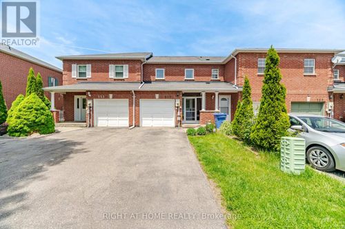 555 Legresley Lane, Newmarket, ON, L3Y8R6 | Card Image