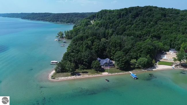 3485 N West Torch Lake Dr, House other with 5 bedrooms, 4 bathrooms and null parking in Kewadin MI | Image 77