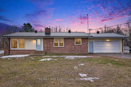 715 Hanna Rd, Maberly, ON, K0H2B0 | Card Image