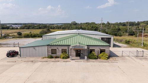 1631 Old Airport Road, West Plains, MO, 65775 | Card Image