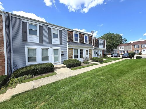 1912-1912 Governors Ln, Hoffman Estates, IL, 60169-2542 | Card Image