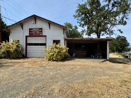 2693 Pleasant Valley Rd, Merlin, OR, 97532-9792 | Card Image