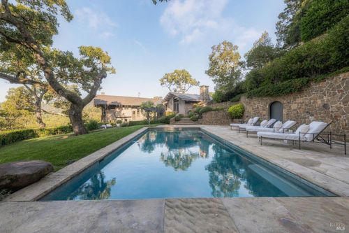 126 Winding Way, Ross, CA, 94957-9696 | Card Image