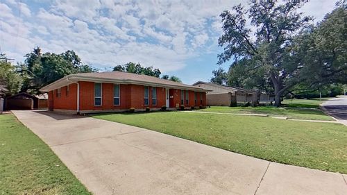 6301 Wrigley Way, Fort Worth, TX, 76133-3437 | Card Image