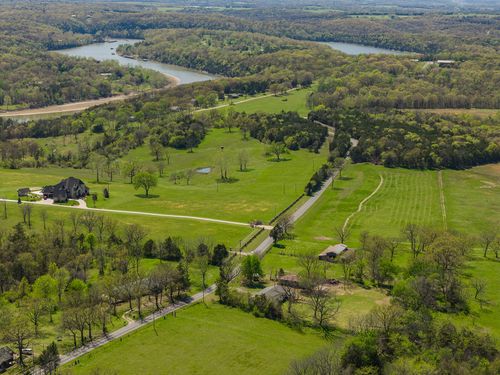 28076 Kings River Rd, Shell Knob, MO, 65747-7611 | Card Image