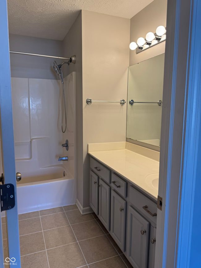 504 Elkhart Dr, Condo with 2 bedrooms, 3 bathrooms and null parking in Westfield IN | Image 17