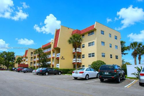 102-1035 Country Club Dr, Margate, FL, 33063-3223 | Card Image